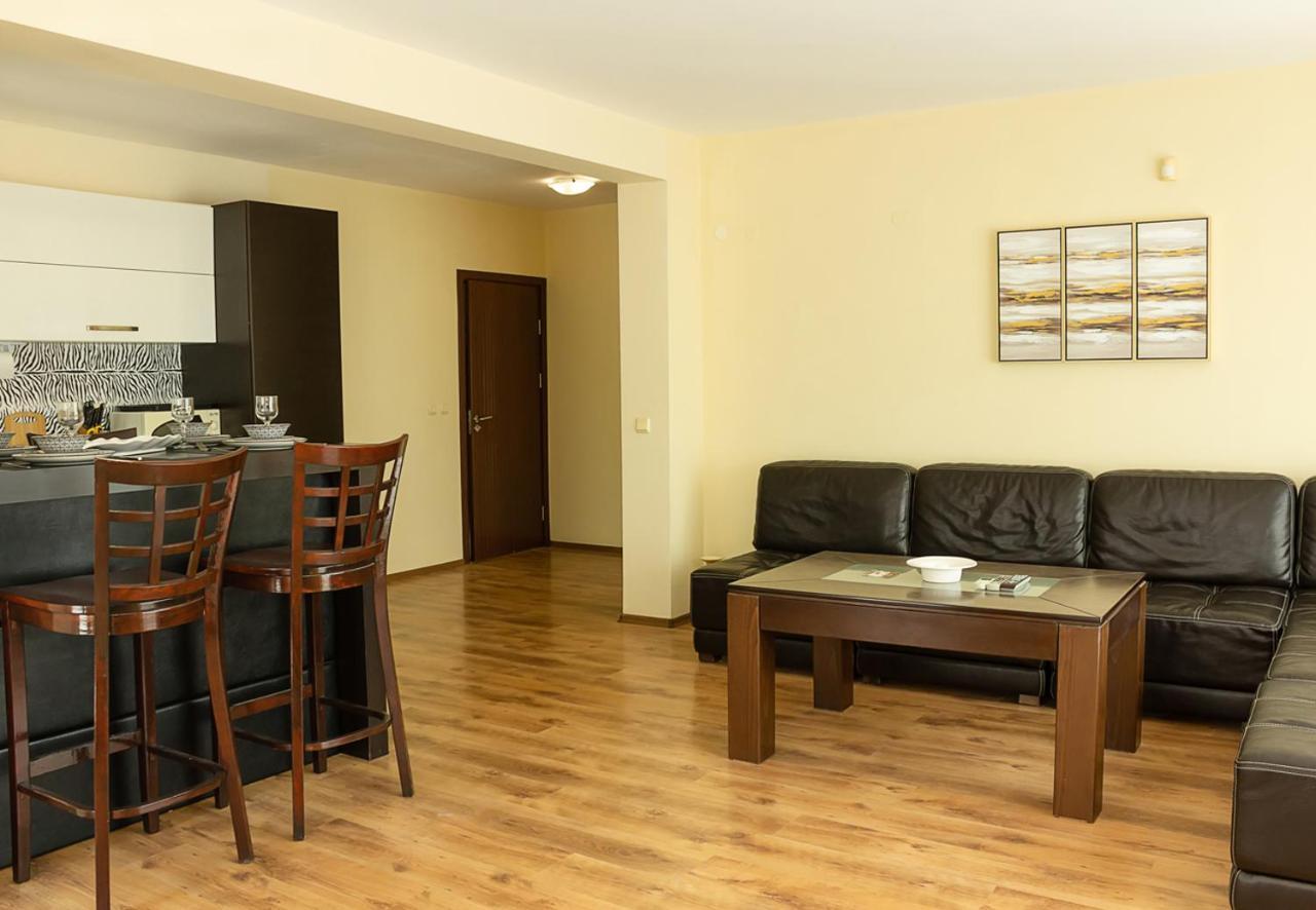 Cozy 1Bd Apartment With A Spacious Terrace By Flat Mаnager Балчик Екстериор снимка