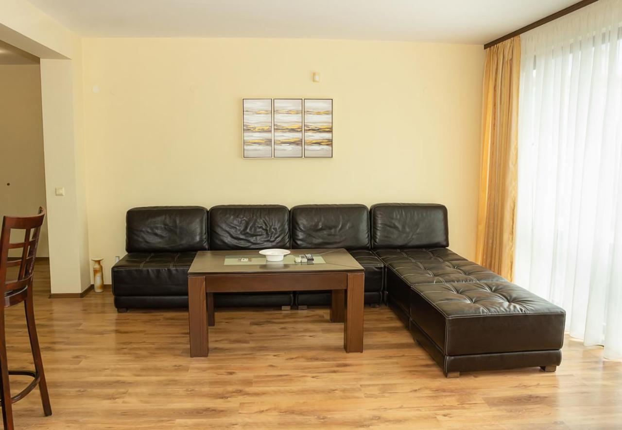 Cozy 1Bd Apartment With A Spacious Terrace By Flat Mаnager Балчик Екстериор снимка